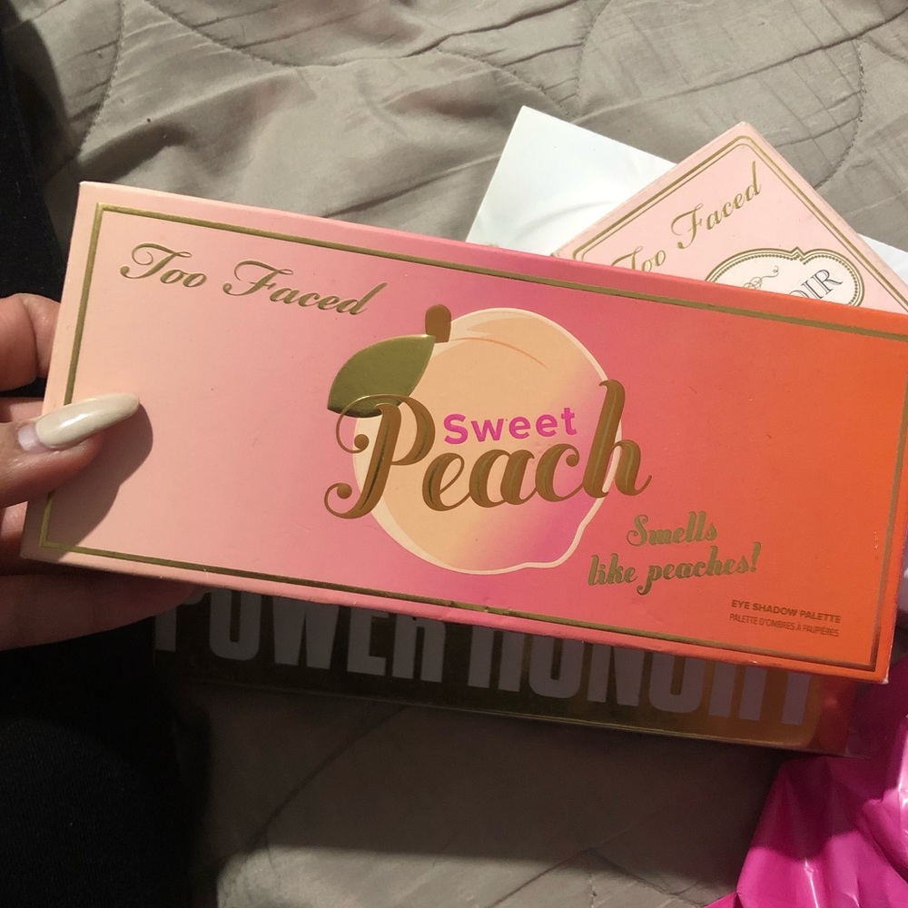Too faced eyeshadow palette
